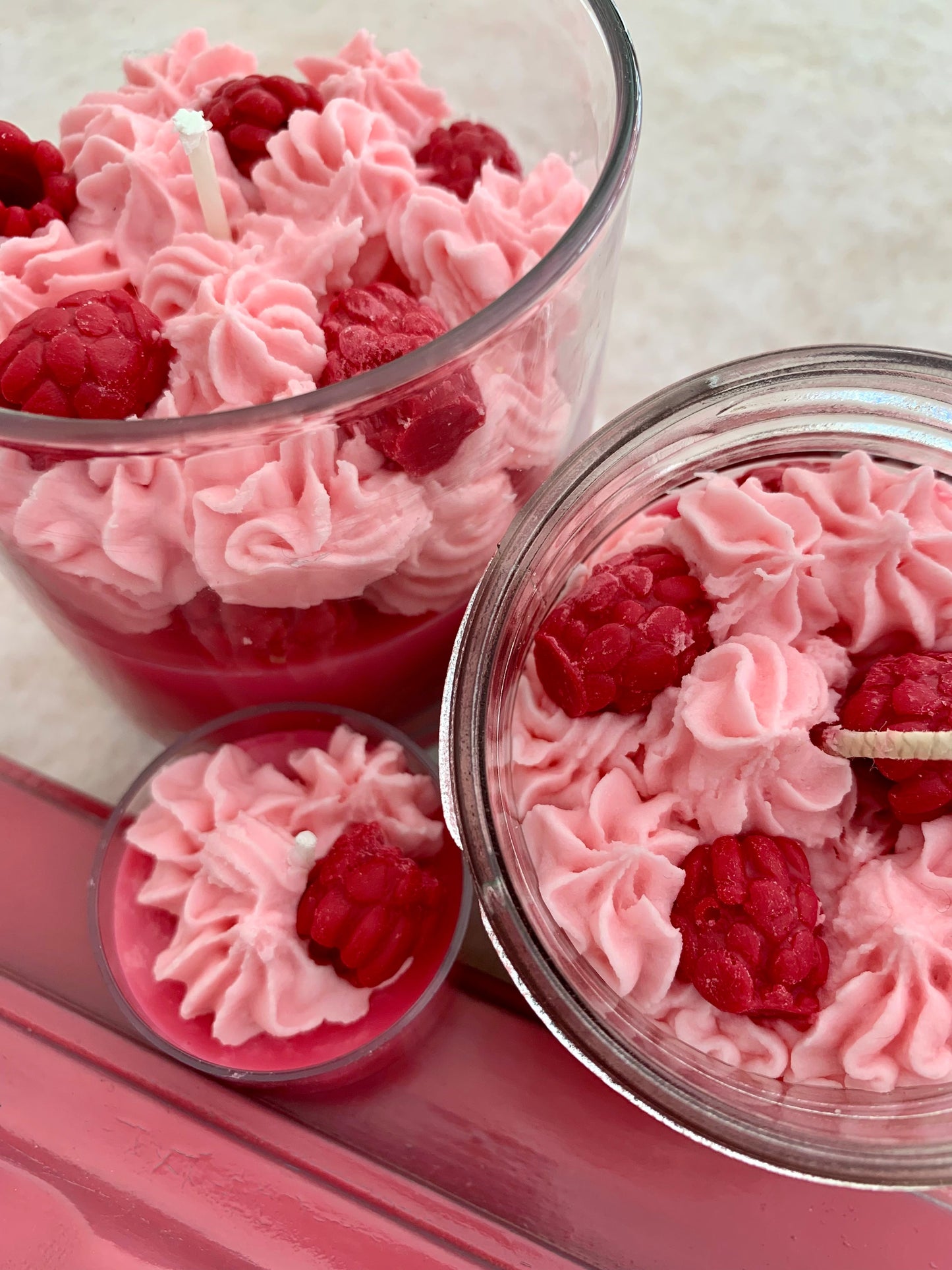 Framboise surette - Bougies de soya & cires à brûleur - Formats variés