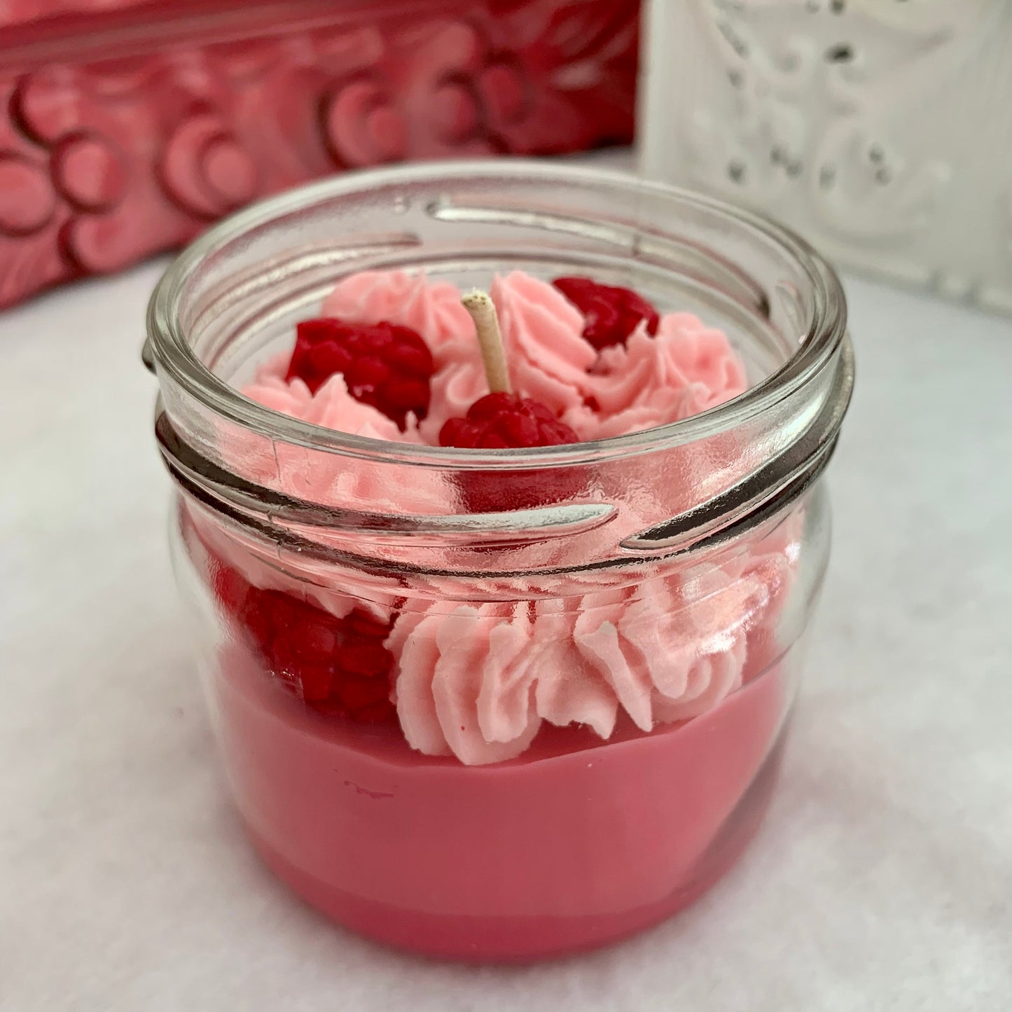 Framboise surette - Bougies de soya & cires à brûleur - Formats variés