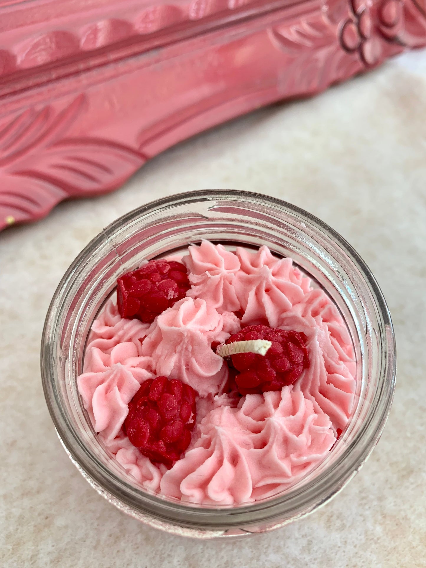Framboise surette - Bougies de soya & cires à brûleur - Formats variés