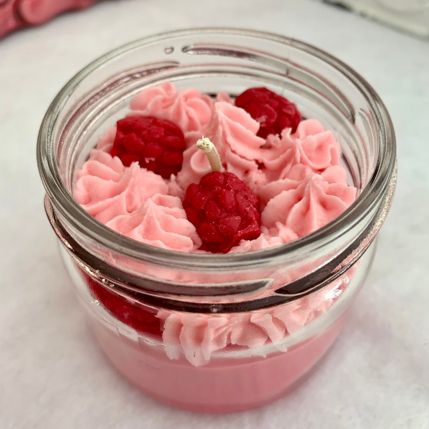 Framboise surette - Bougies de soya & cires à brûleur - Formats variés